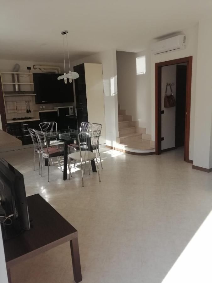 S.G. House Appartement Castelnuovo del Garda Buitenkant foto